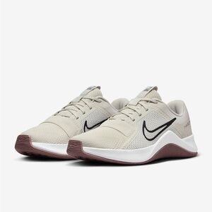 BRAND NEW IN-BOX RARE COLORWAY NIKE MC TRAINER 2 TRAINING SHOES SIZE 8 WOMEN
